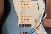 Fender Player Jazzmaster Ice Blue Metallic-1.jpg
